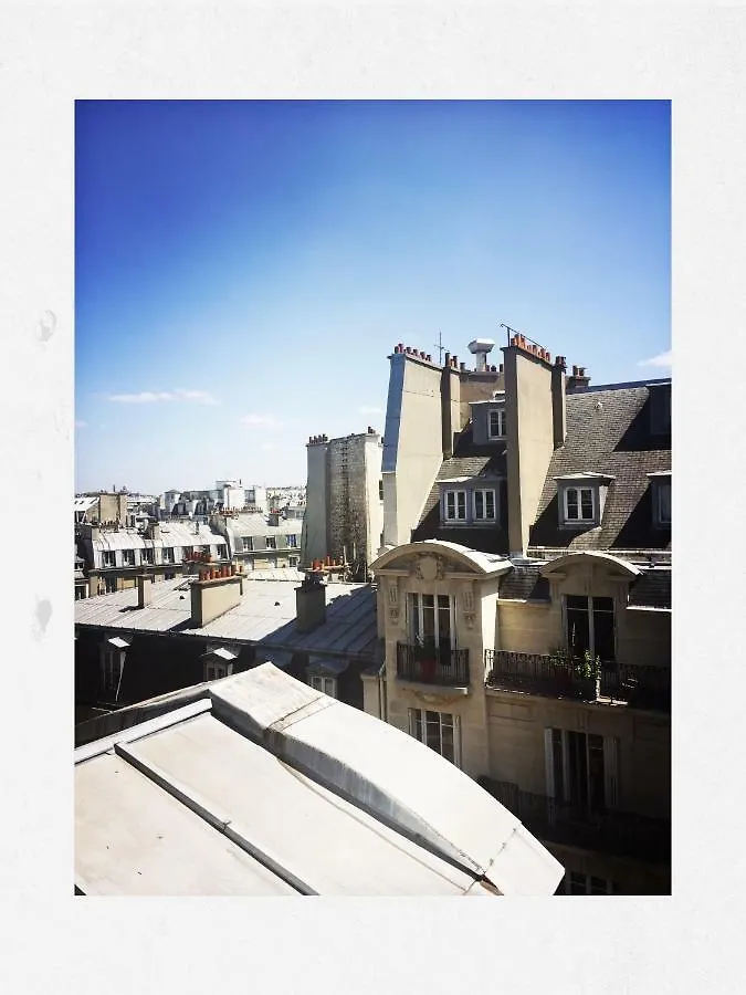 Stella Yardena Apartment Paris