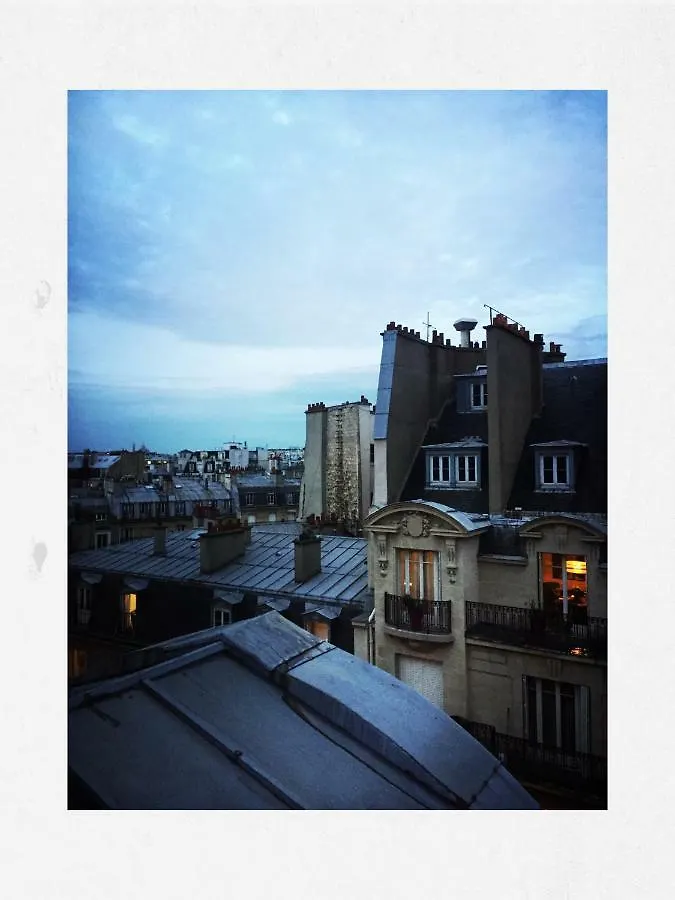 Stella Yardena Apartment Paris