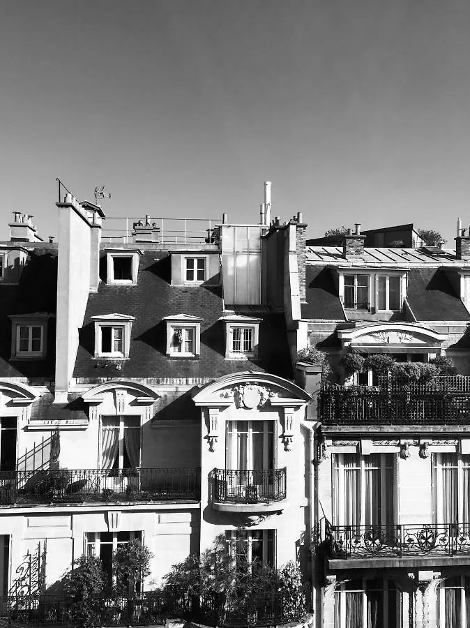 Stella Yardena Apartment Paris France