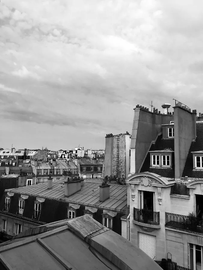 Stella Yardena Apartment Paris