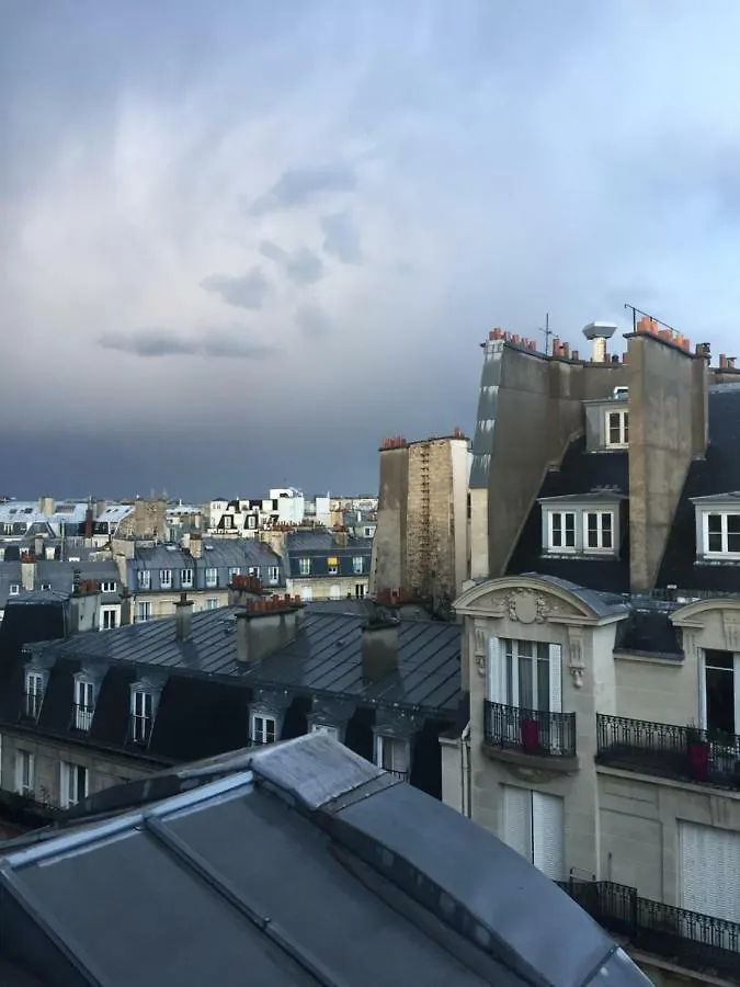 Stella Yardena Apartment Paris