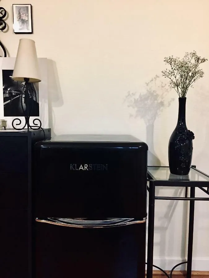 Stella Yardena Apartment Paris