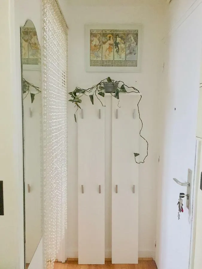 Stella Yardena Apartment Paris France