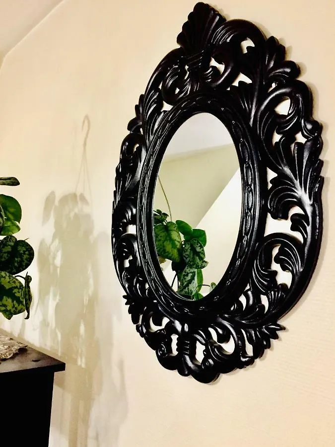Stella Yardena Apartment Paris