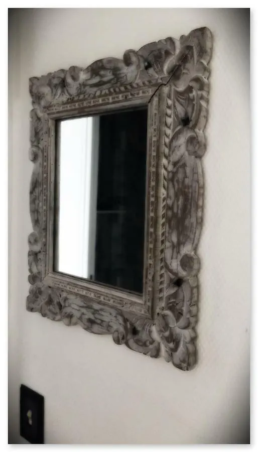 Stella Yardena Apartment Paris