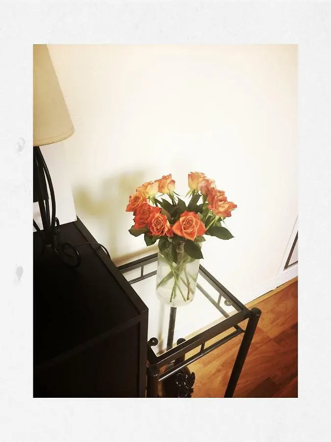 Stella Yardena Apartment Paris